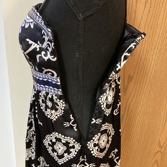 EUC White House Black Market 100% Silk Strapless Women’s Dress Size 0 - Picture 8 of 10